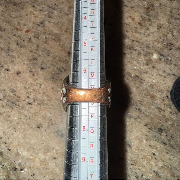 Elegant Silver and Black Women's Wide Ring - Picture 5 of 6